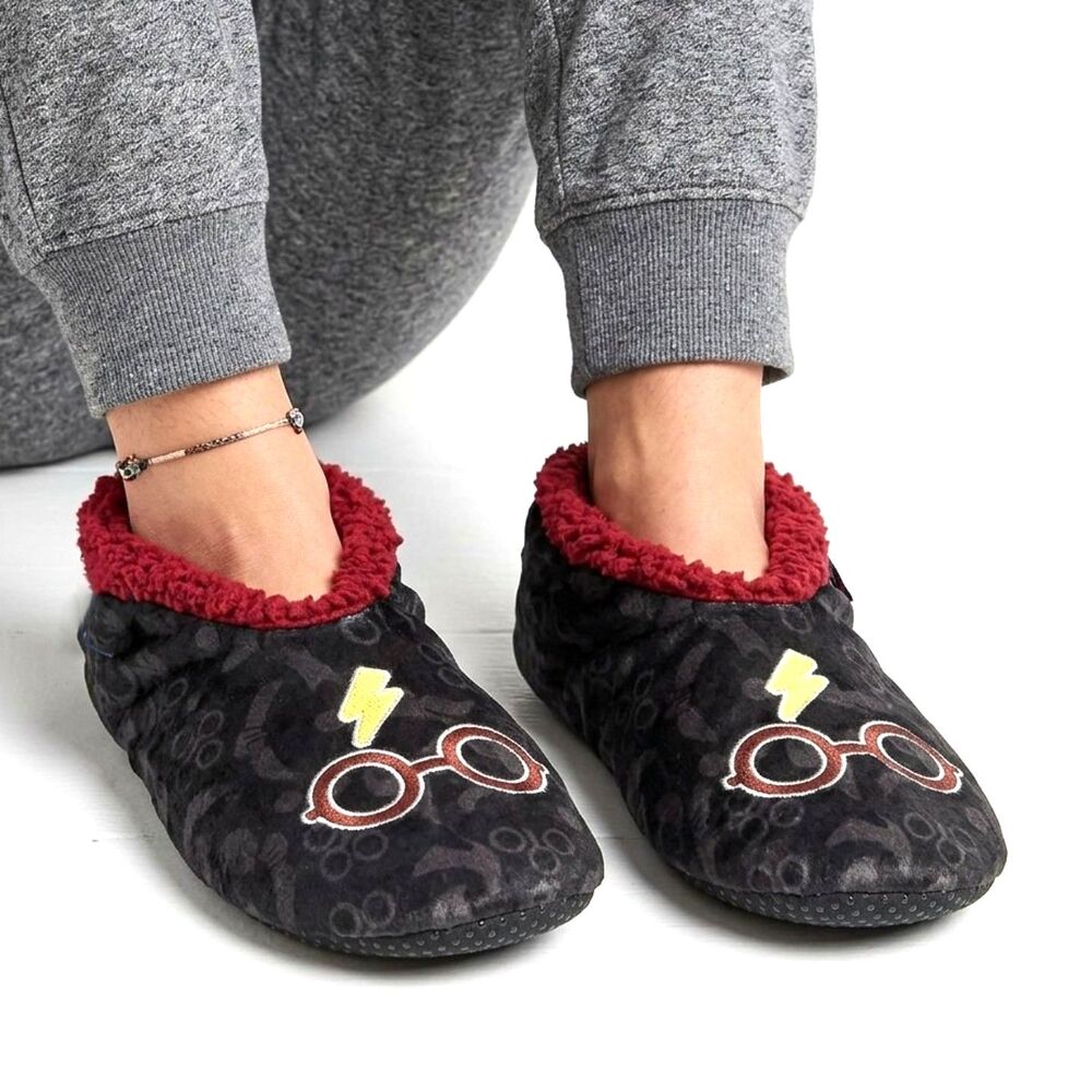 HARRY POTTER Slipper Socks W Embroidery Black Microsuede Unisex Size M/L NEW NWT